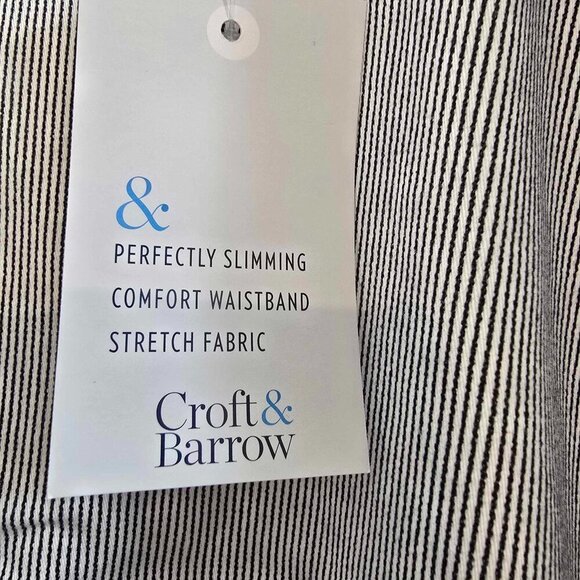 Croft & Barrow Effortless Stretch Capri Pants - Seersucker Railroad - Picture 4 of 5